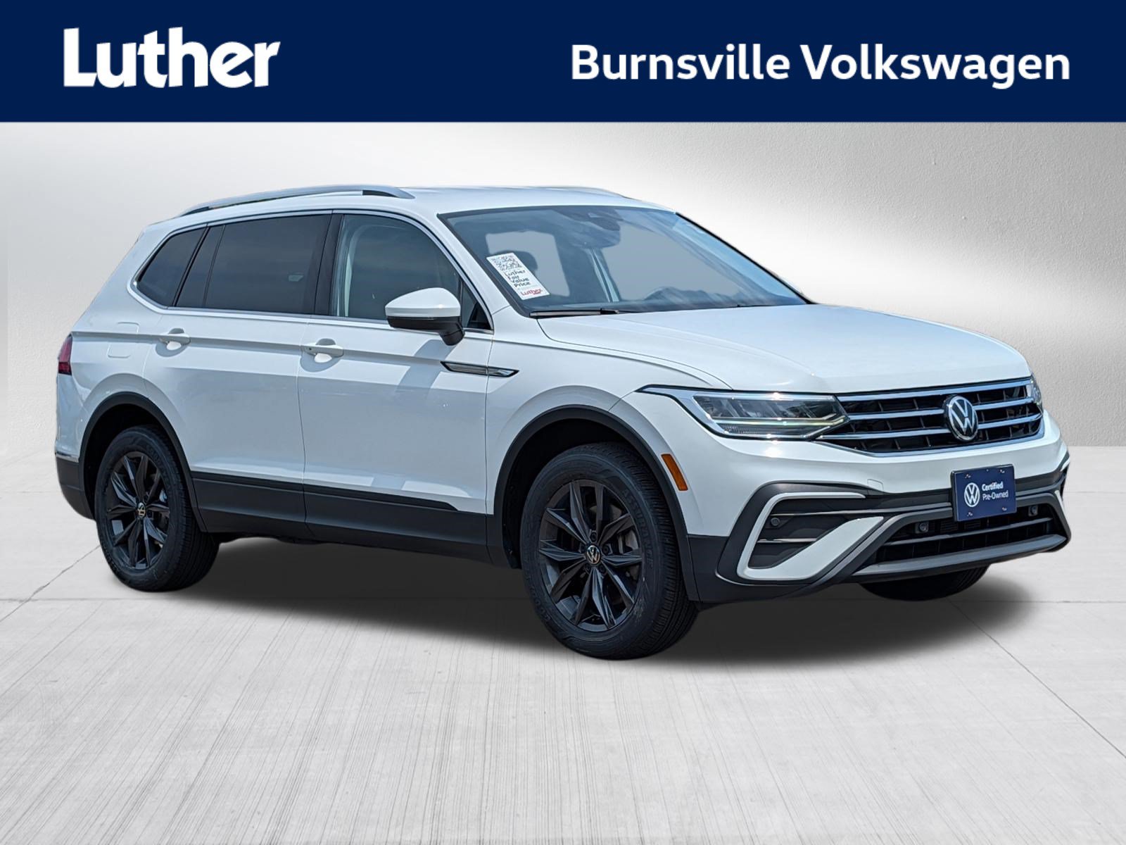 Used 2022 Volkswagen Tiguan SE AWD/4WD image 1