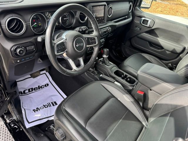 Certified 2022 Jeep Wrangler Unlimited Sahara w/ Cold Weather Group image 16