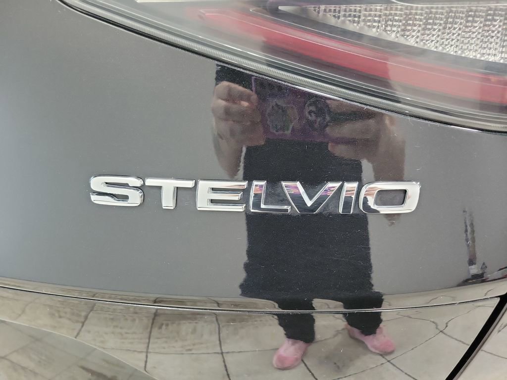 Used 2024 Alfa Romeo Stelvio Ti image 16