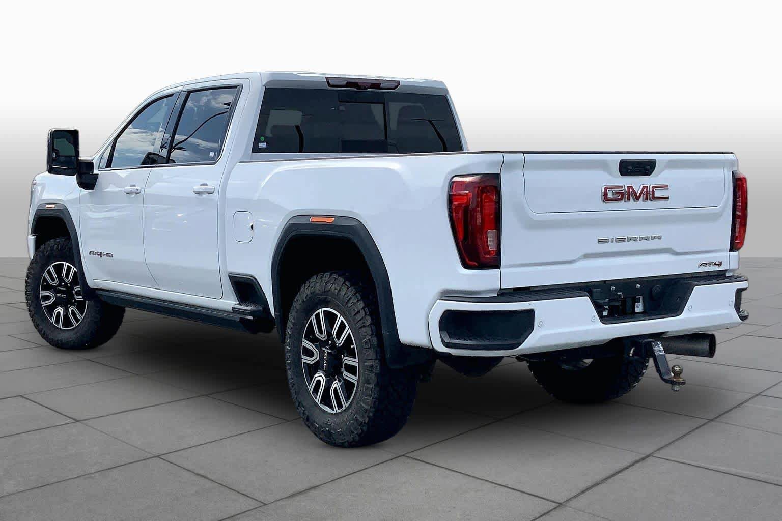 Used 2023 GMC Sierra 2500 AT4 w/ AT4 Premium Plus Package AWD/4WD image 11