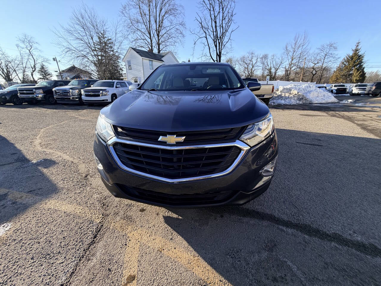 Used 2018 Chevrolet Equinox LT FWD image 3