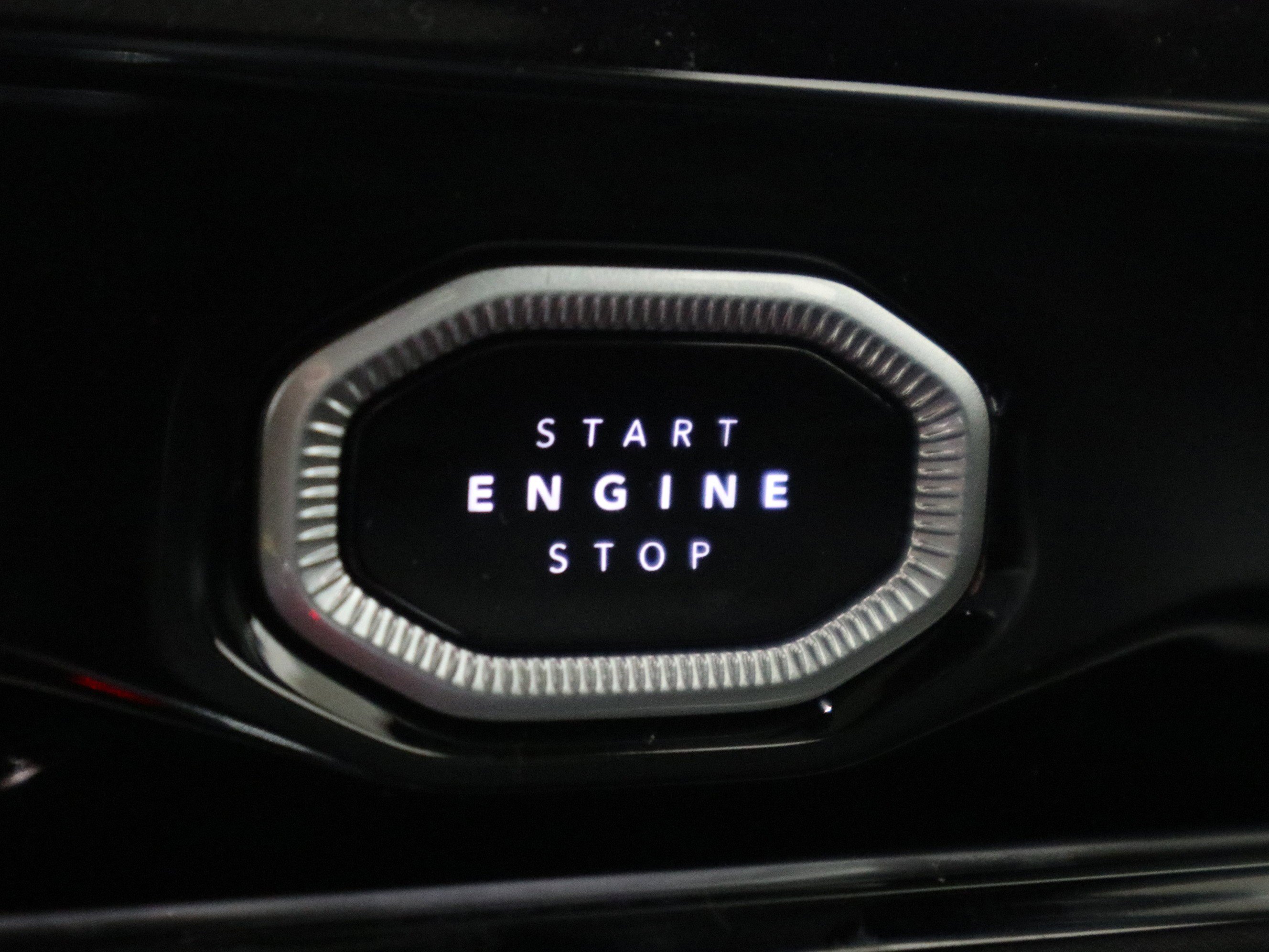 New 2026 Jeep Grand Cherokee Altitude AWD/4WD image 32