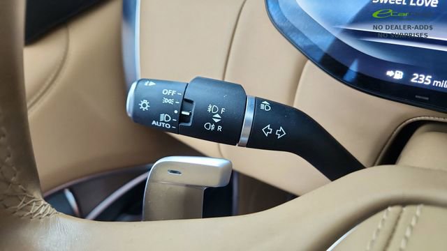 Used 2023 Land Rover Range Rover Long Wheelbase SE image 43