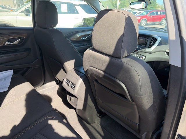 Used 2019 GMC Terrain SLE w/ Driver Convenience Package AWD/4WD image 16