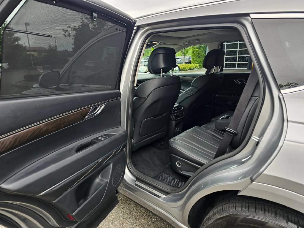 Used 2024 Genesis GV80 3.5T AWD/4WD image 12