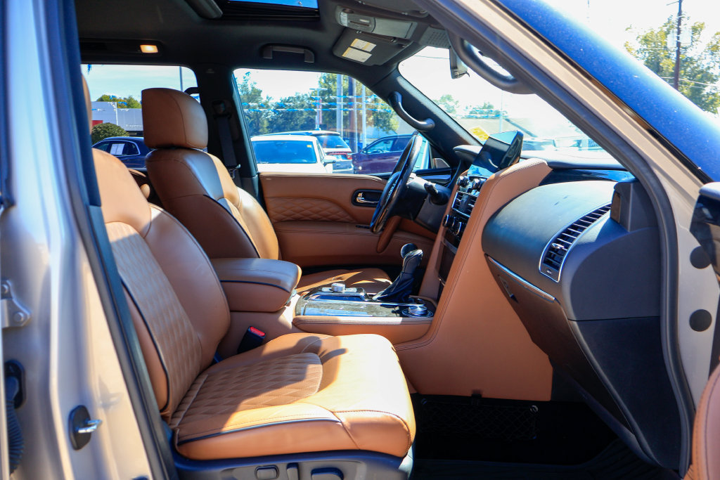 Used 2023 INFINITI QX80 Sensory w/ Cargo Package AWD/4WD image 7
