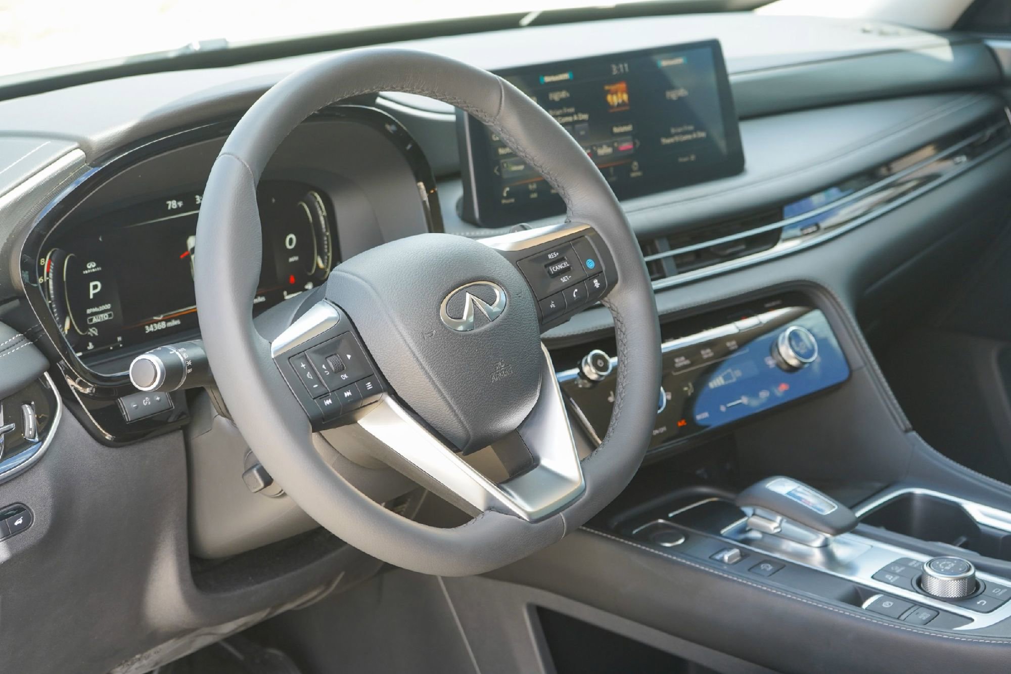 Certified 2023 INFINITI QX60 Luxe w/ Cargo Package image 7