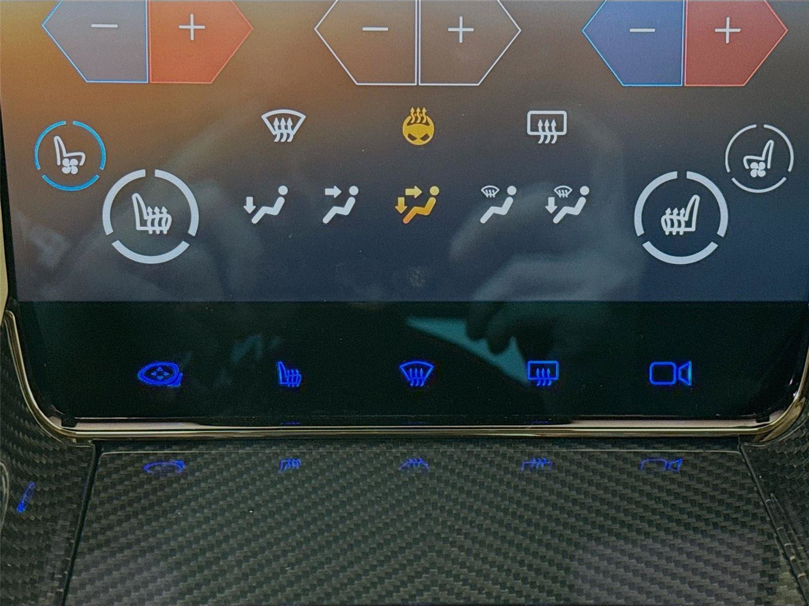 New 2025 Karma Revero Luxury RWD image 11