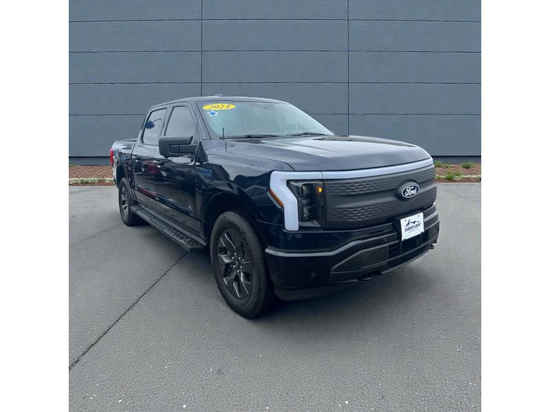 Used 2024 Ford F150 Lightning Flash w/ Max Trailer Tow Package image 2