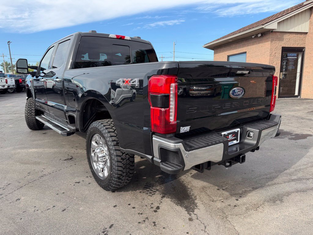Used 2023 Ford F350 Lariat w/ Chrome Package AWD/4WD image 9