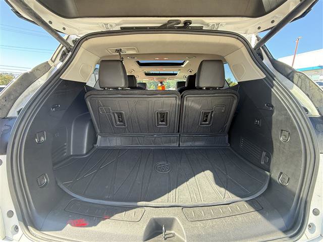 Used 2021 Buick Enclave Avenir w/ Avenir Technology Package image 30
