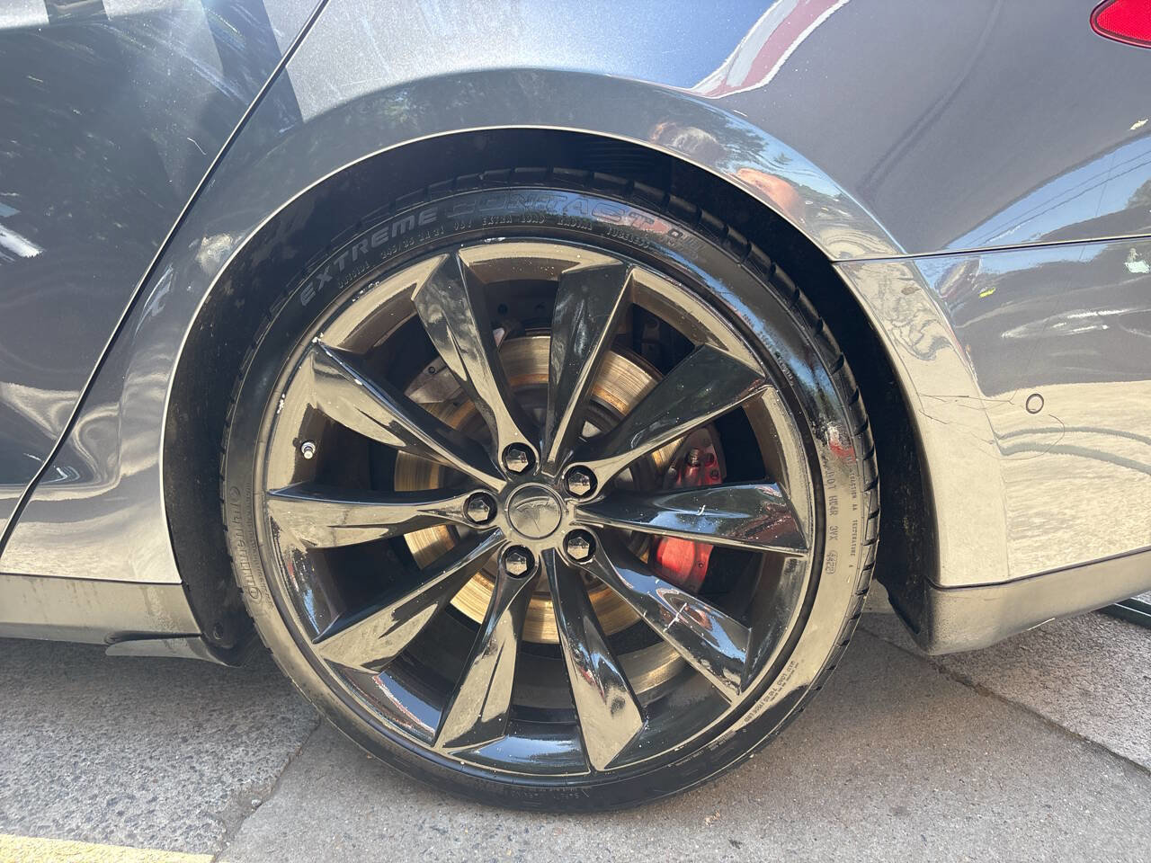 Used 2015 Tesla Model S 85 image 11