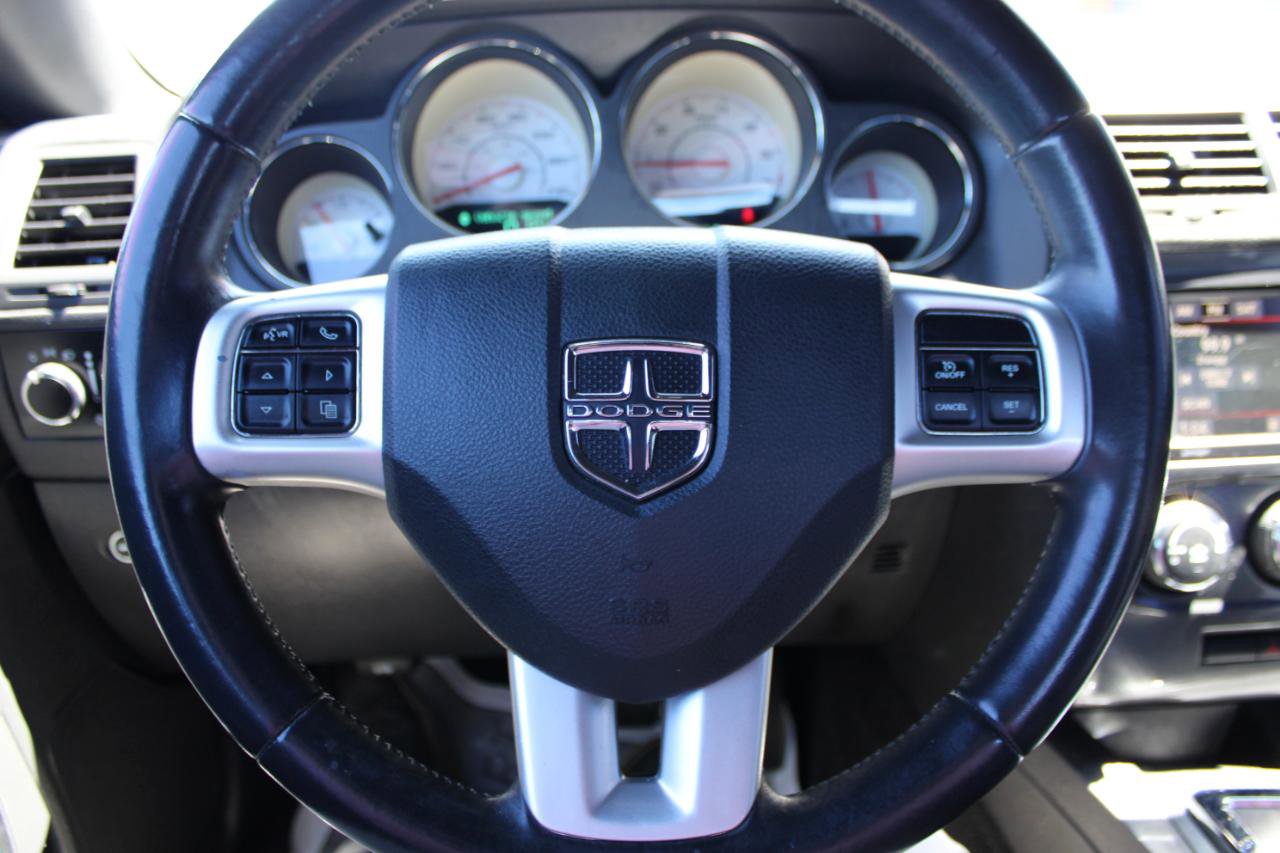 Used 2014 Dodge Challenger SXT RWD image 19