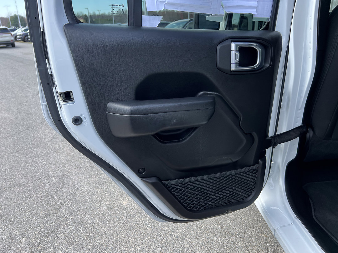 Used 2022 Jeep Wrangler Unlimited Sport AWD/4WD image 22