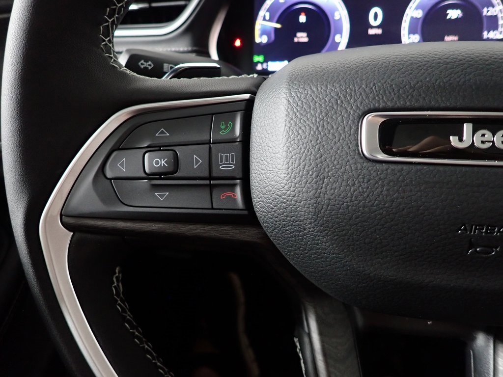 New 2025 Jeep Grand Cherokee L Limited w/ Black Appearance Package image 26