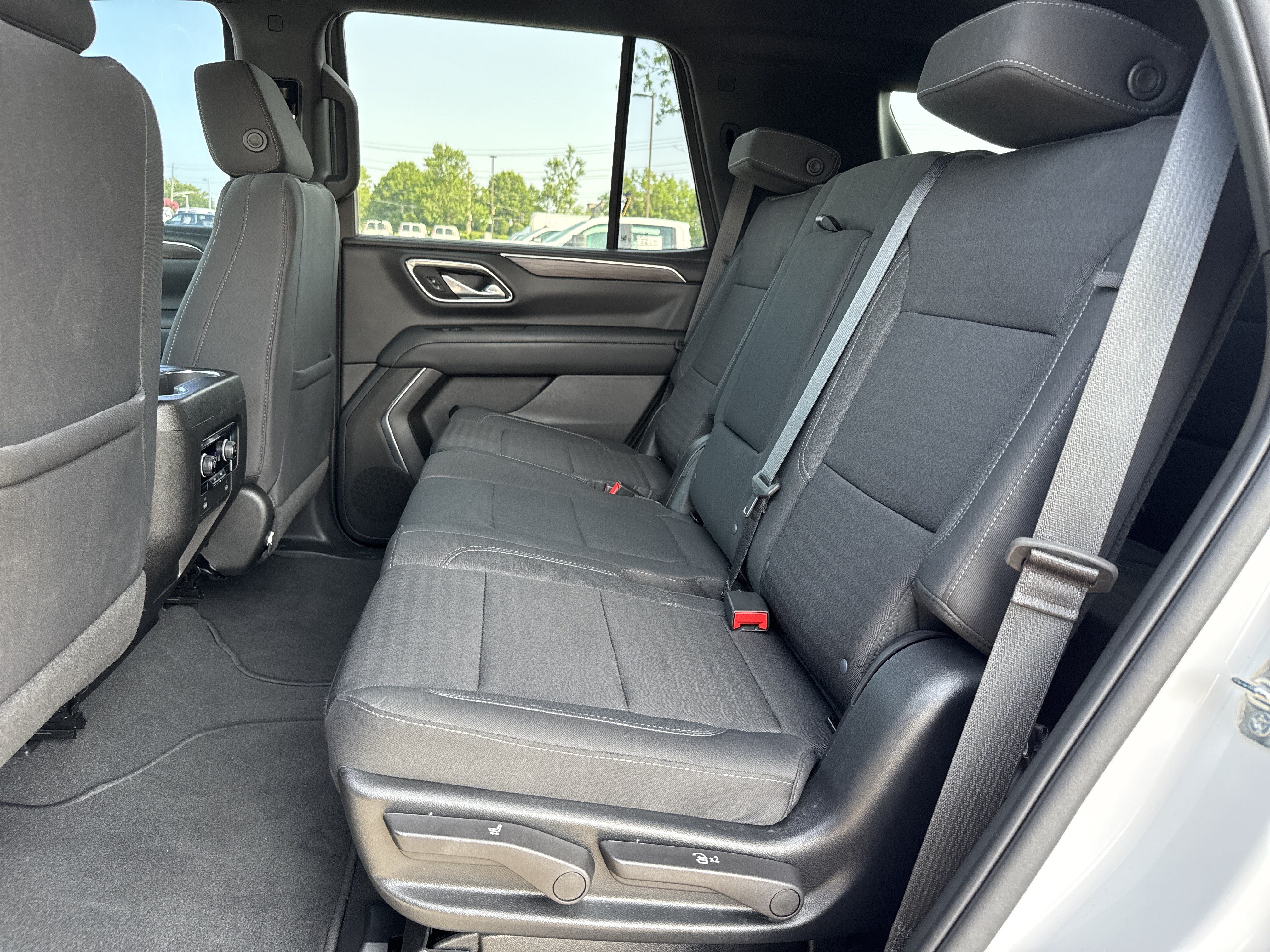 Used 2023 Chevrolet Tahoe LS AWD/4WD image 29