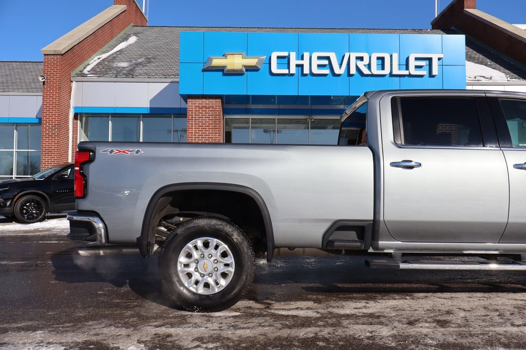 Used 2024 Chevrolet Silverado 3500 LTZ image 40
