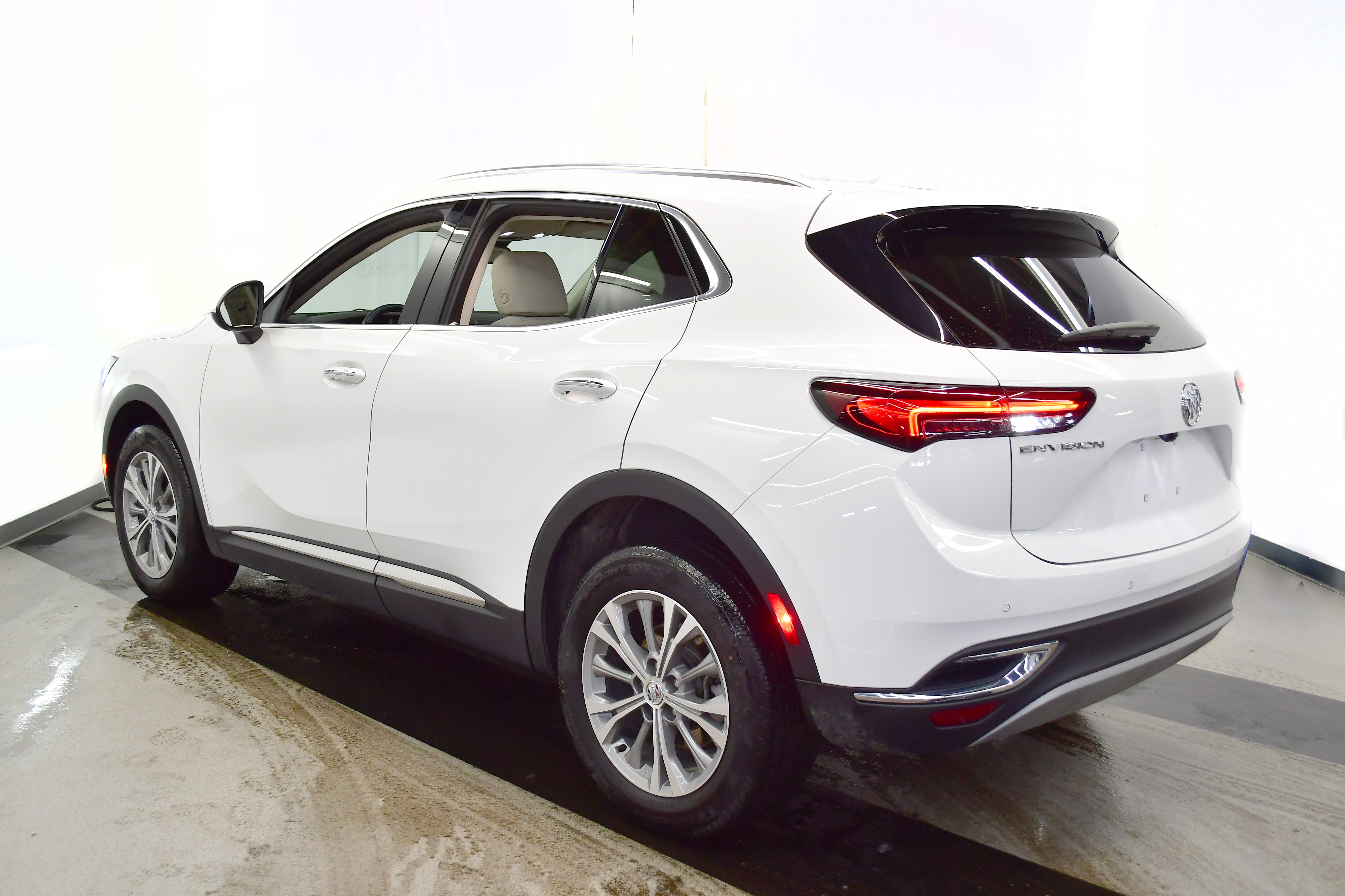 Used 2022 Buick Envision Preferred image 7