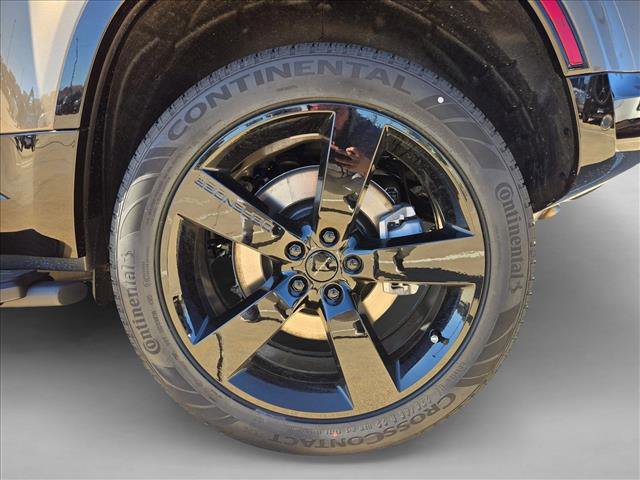 New 2026 Land Rover Defender 110 X-Dynamic SE image 10