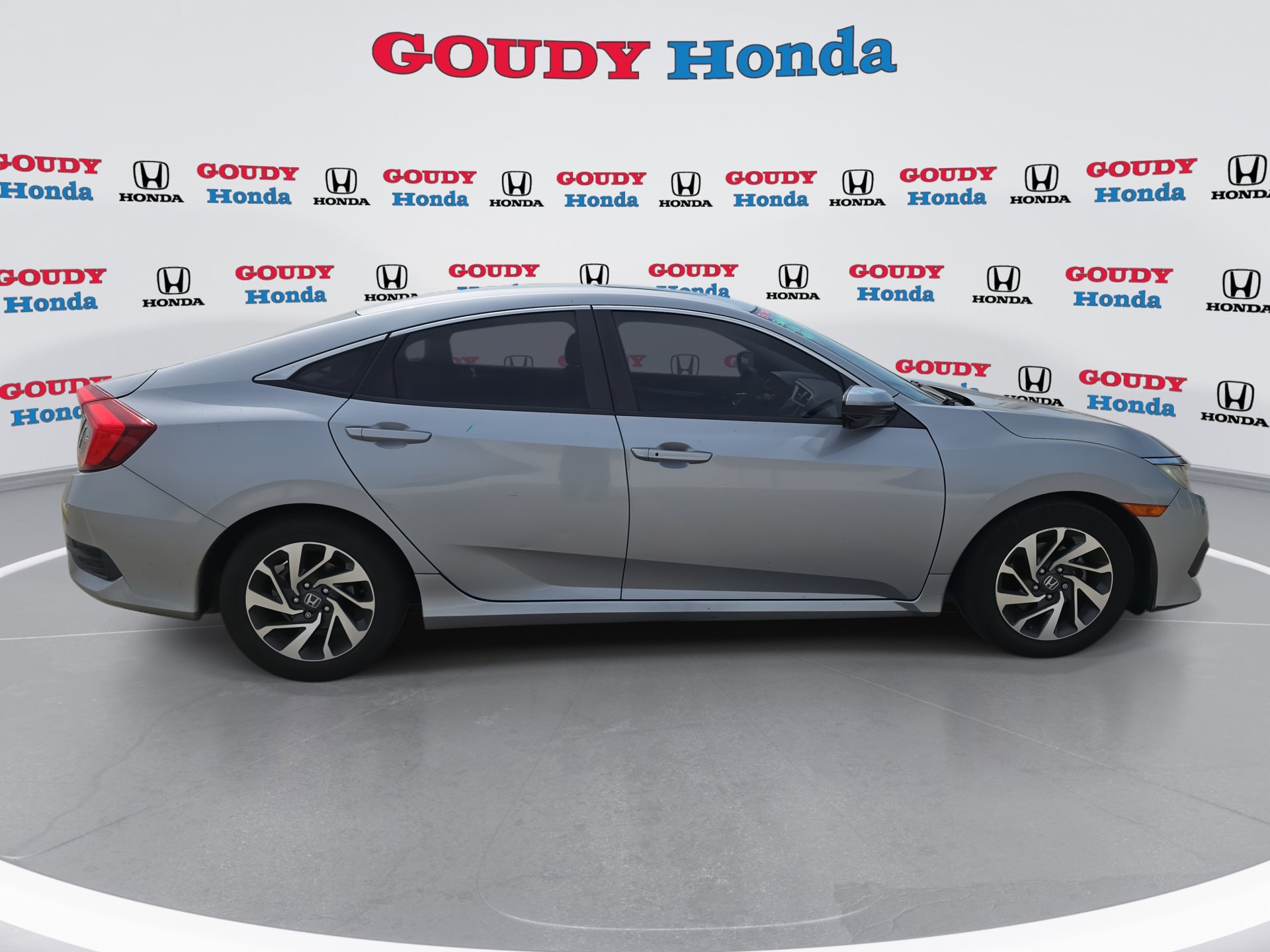 Used 2016 Honda Civic EX image 4