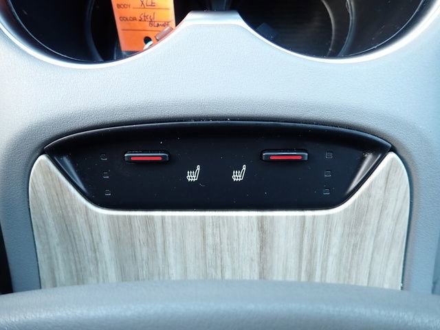 Certified 2023 Toyota Venza XLE image 25