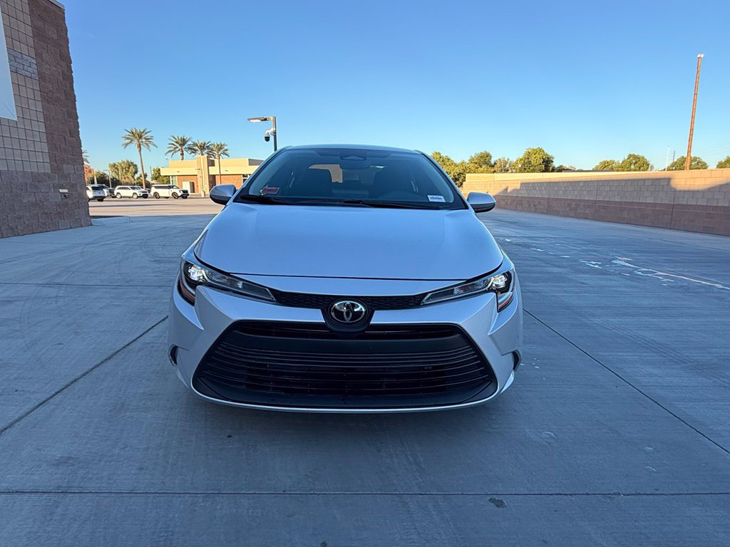 Used 2026 Toyota Corolla LE FWD image 3