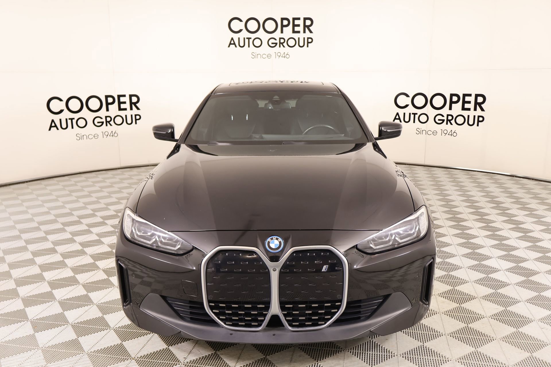 Used 2023 BMW i4 eDrive35 w/ Premium Package image 10