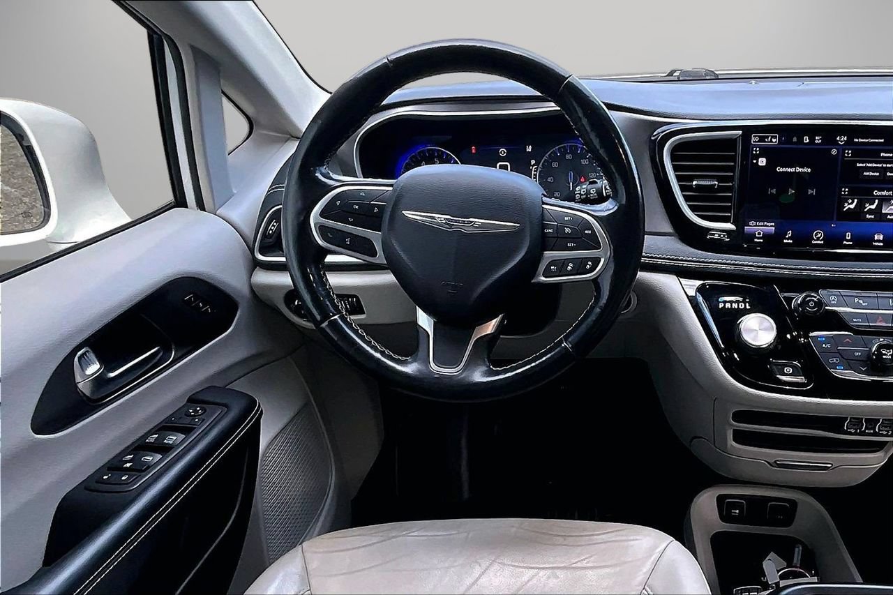 Certified 2021 Chrysler Pacifica Touring-L FWD image 10