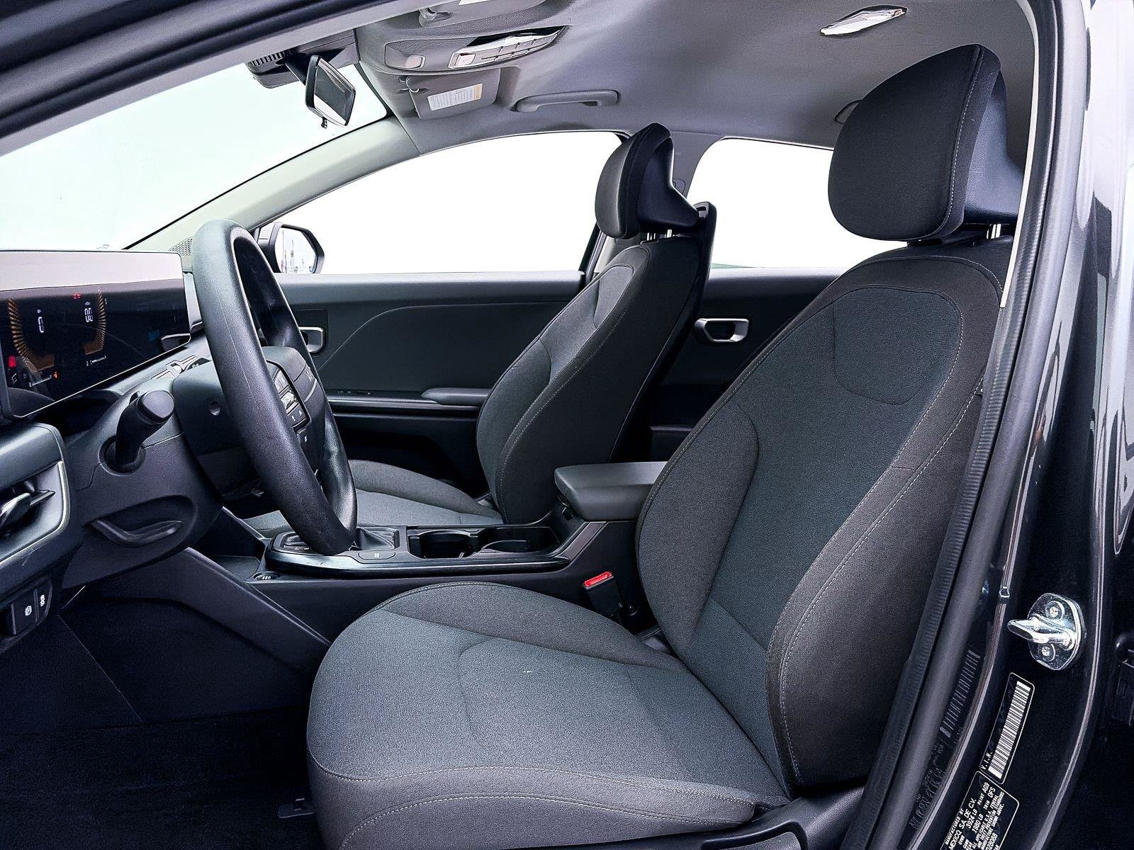 Used 2025 Kia K4 FWD image 18