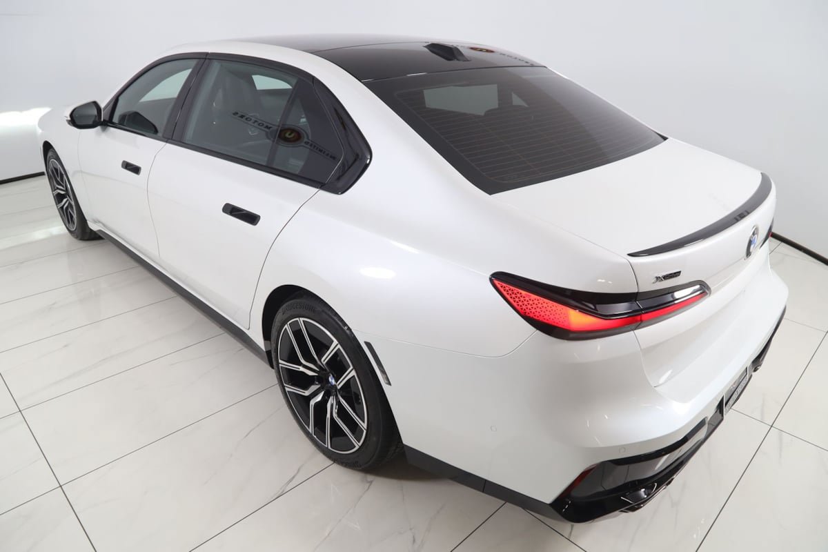 Used 2025 BMW 760i xDrive AWD/4WD image 35