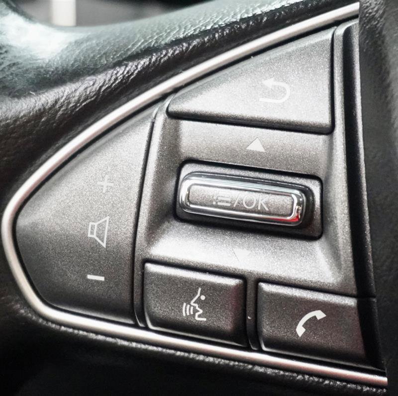 Used 2017 INFINITI Q50 Signature Edition w/ All Weather Package (L93) image 14