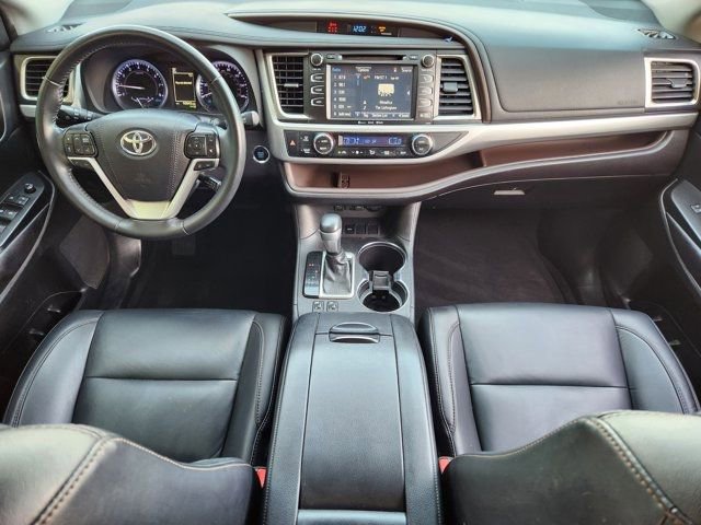 Used 2019 Toyota Highlander XLE image 27