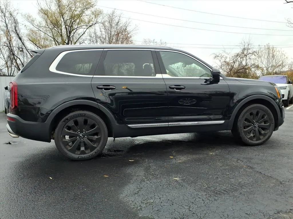 Used 2020 Kia Telluride EX w/ EX Premium Package image 2