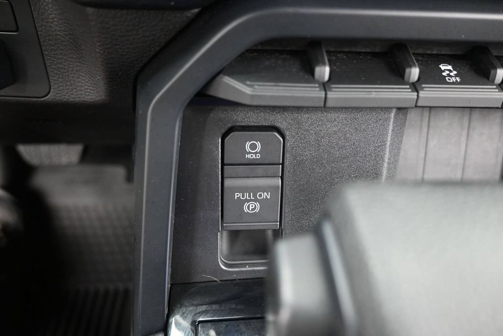 Used 2025 Toyota Tundra SR5 w/ SR5 Convenience Package AWD/4WD image 30