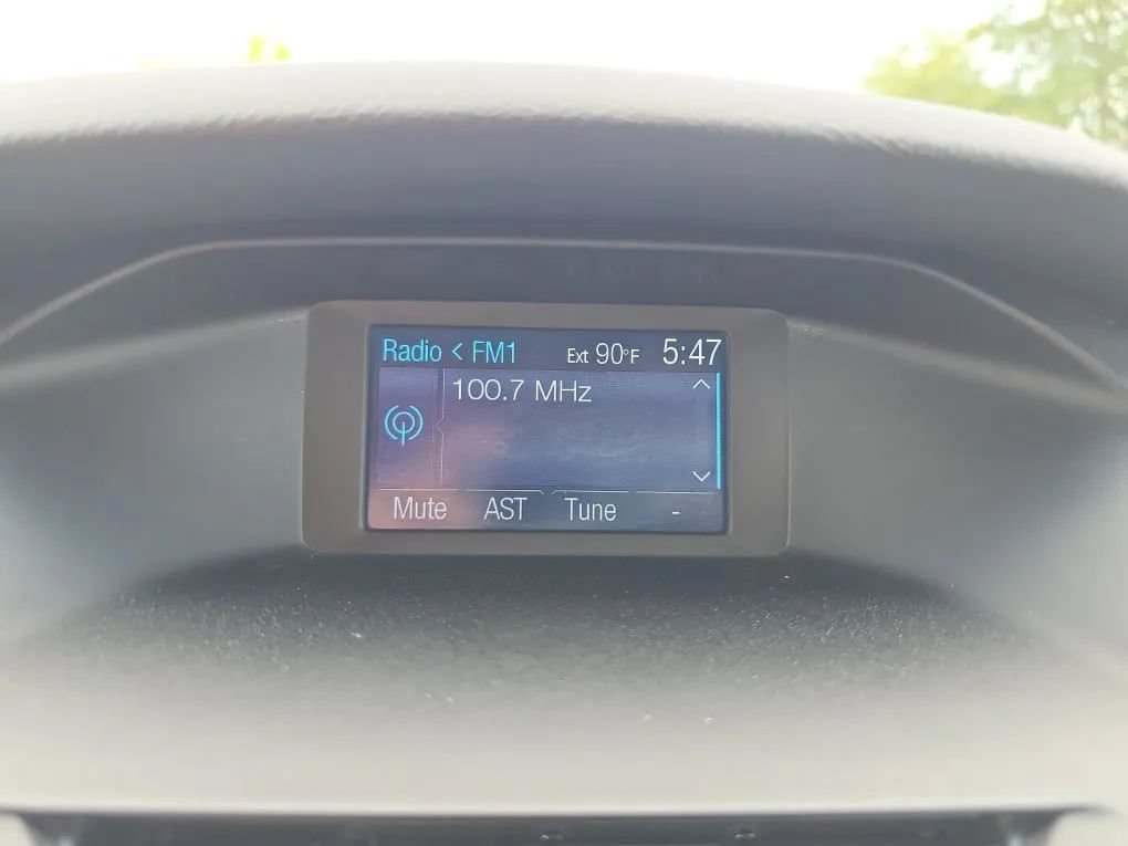 Used 2014 Ford Focus SE w/ SE Winter Package FWD image 24