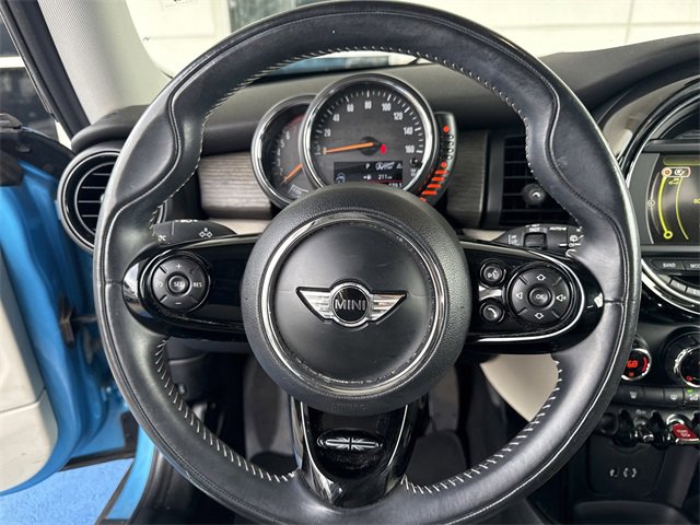 Used 2015 MINI Cooper 2-Door Hardtop image 15