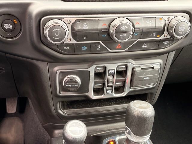 Used 2023 Jeep Wrangler Unlimited AWD/4WD image 16