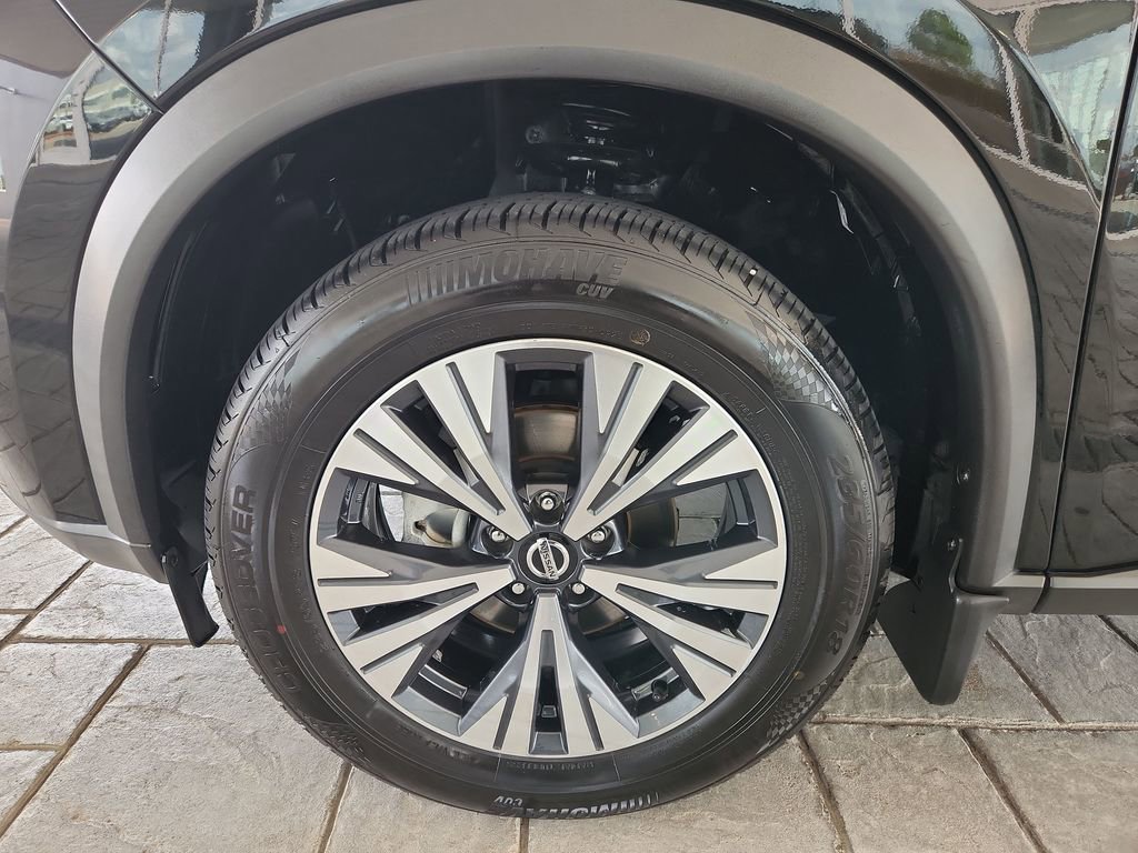 Certified 2021 Nissan Rogue SV w/ Premium Package FWD image 28