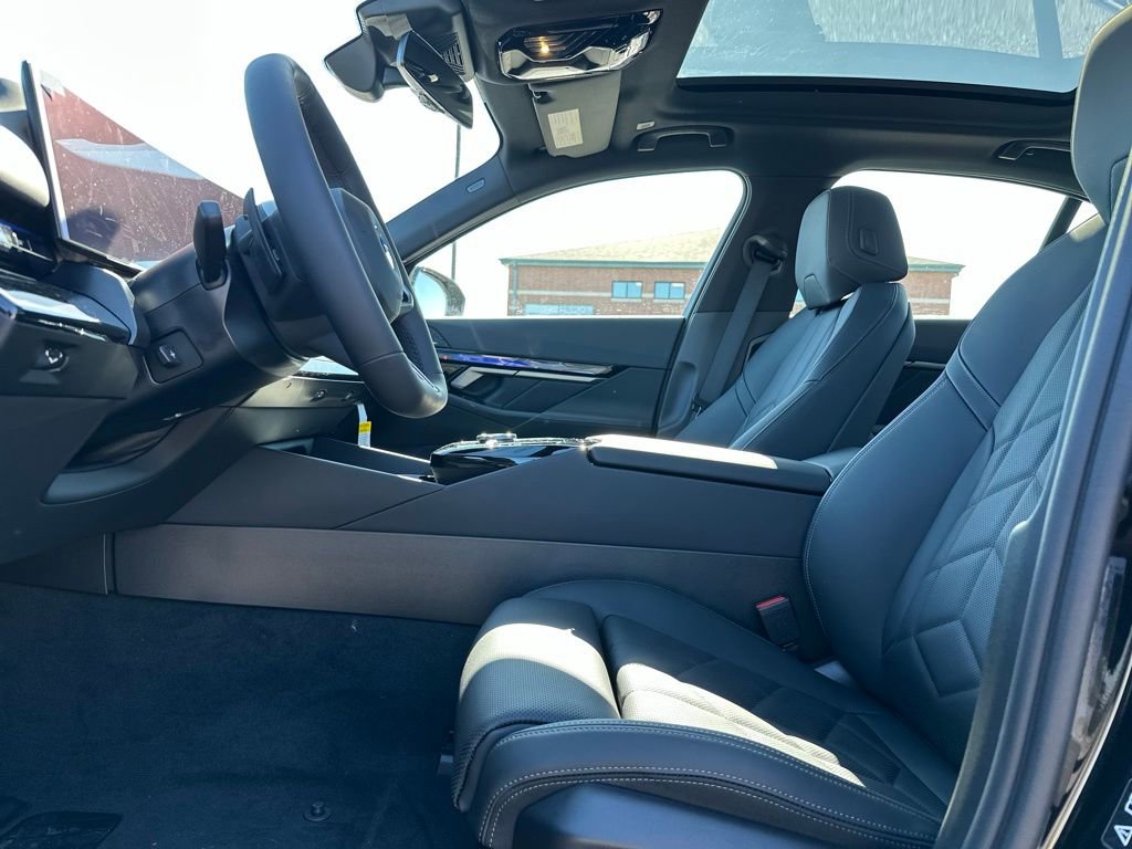 New 2026 BMW 530i xDrive w/ M Sport Package image 14