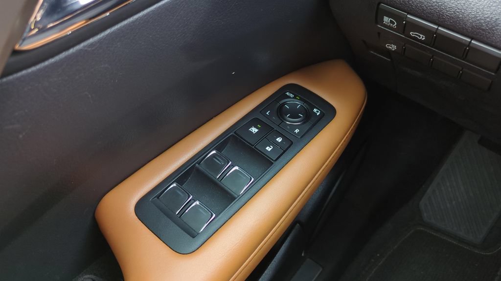Used 2021 Lexus RX 350 FWD w/ Premium Package image 19