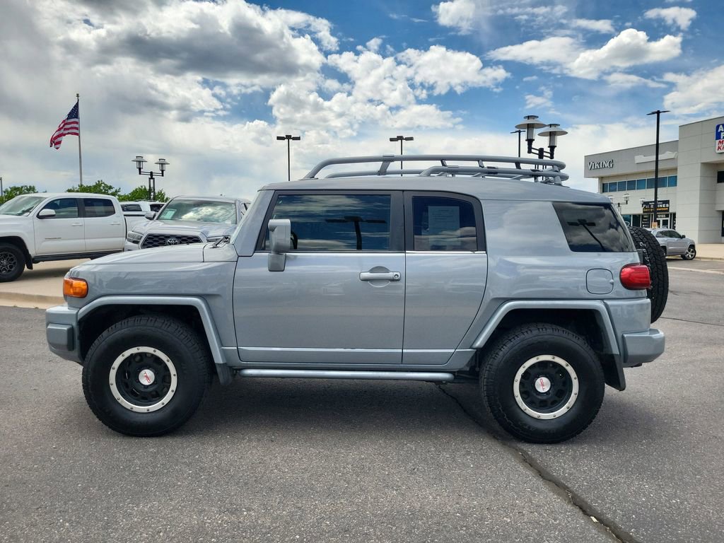 Used 2013 Toyota FJ Cruiser 4WD image 7