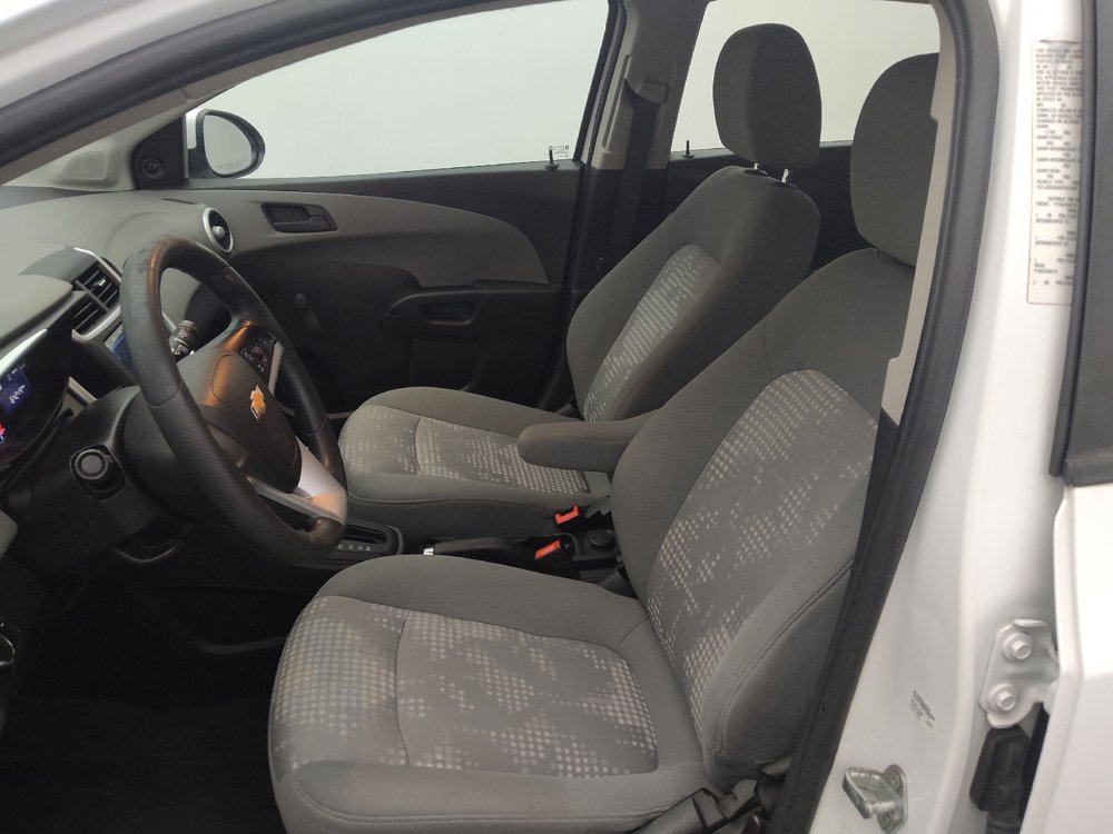 Used 2019 Chevrolet Sonic LT FWD image 17