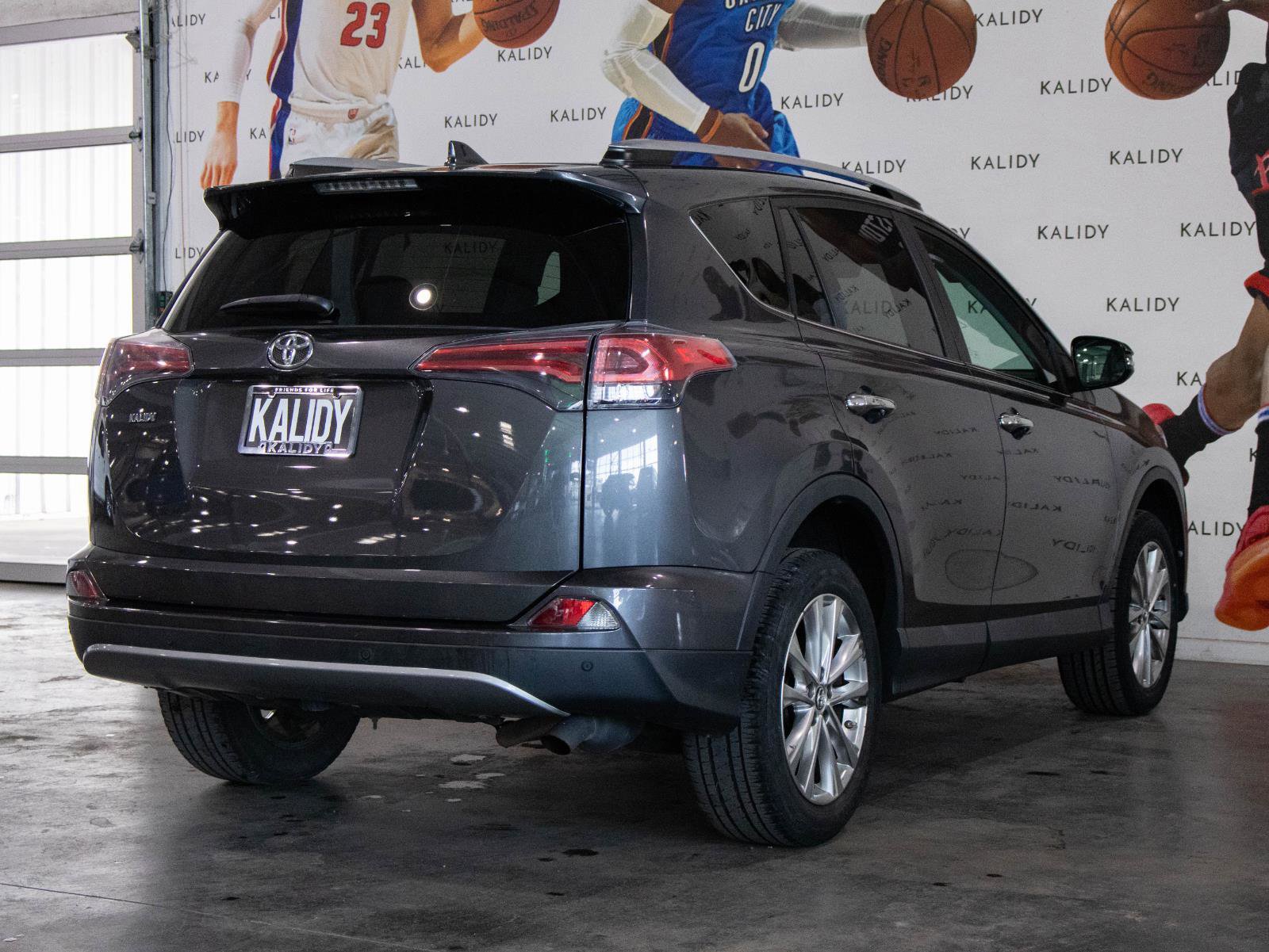 Used 2017 Toyota RAV4 Limited image 27