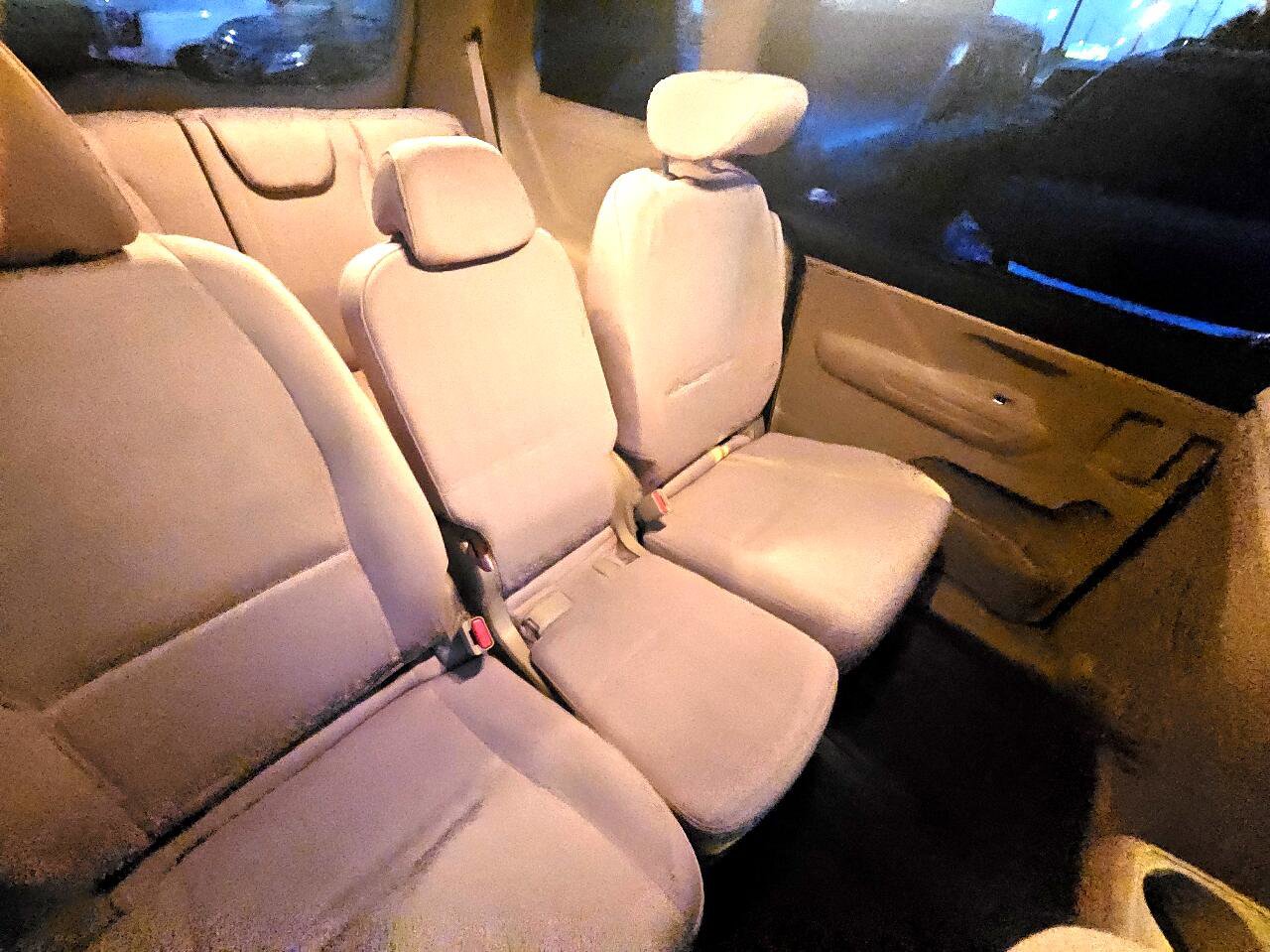 Used 2015 Kia Sedona LX w/ LX Convenience Package image 36