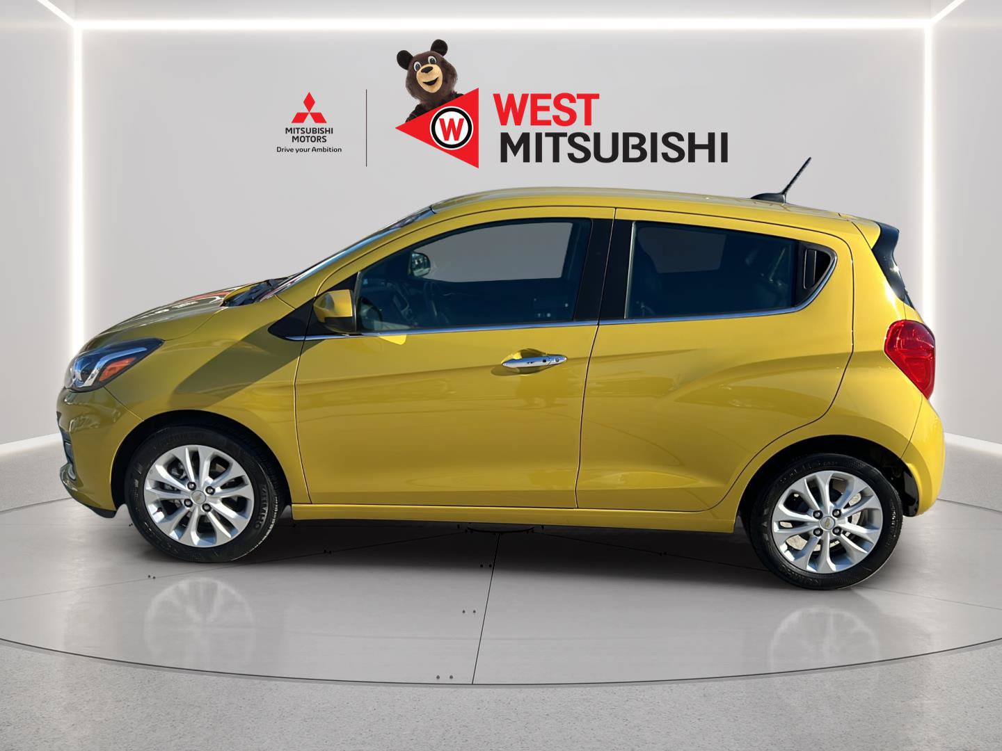 Used 2022 Chevrolet Spark LT FWD image 3