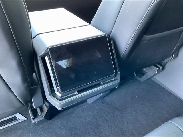 Used 2025 Tesla Cybertruck AWD Crew Cab image 13