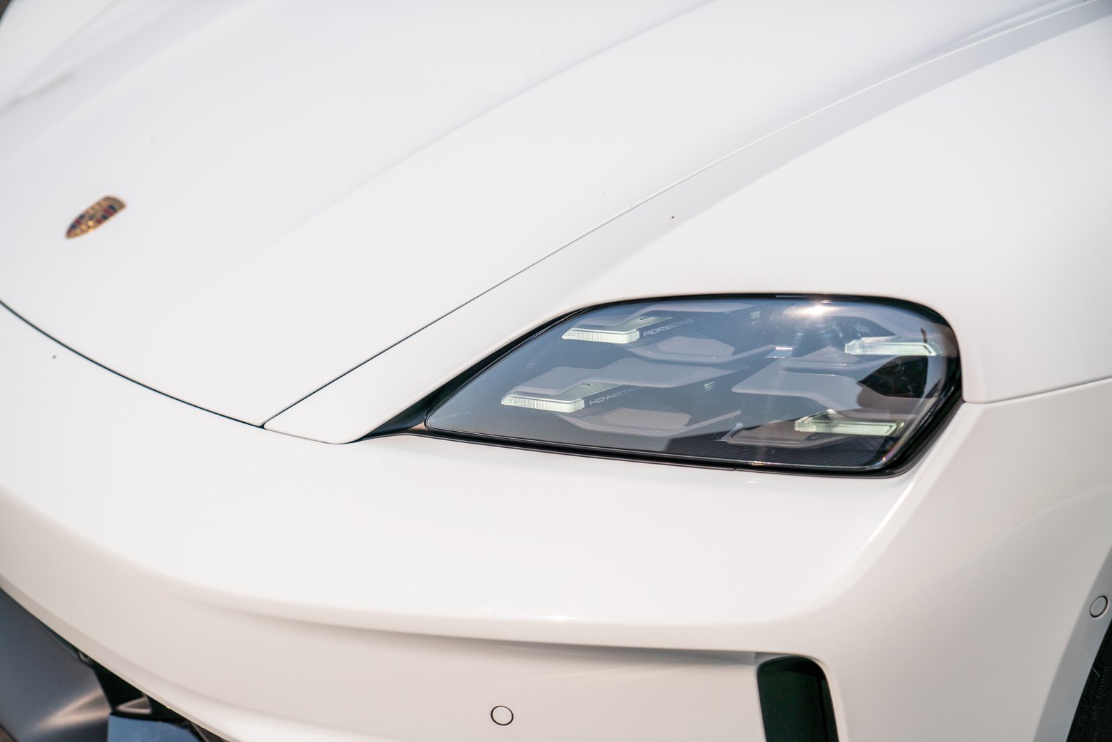 Certified 2025 Porsche Taycan 4S AWD/4WD image 28