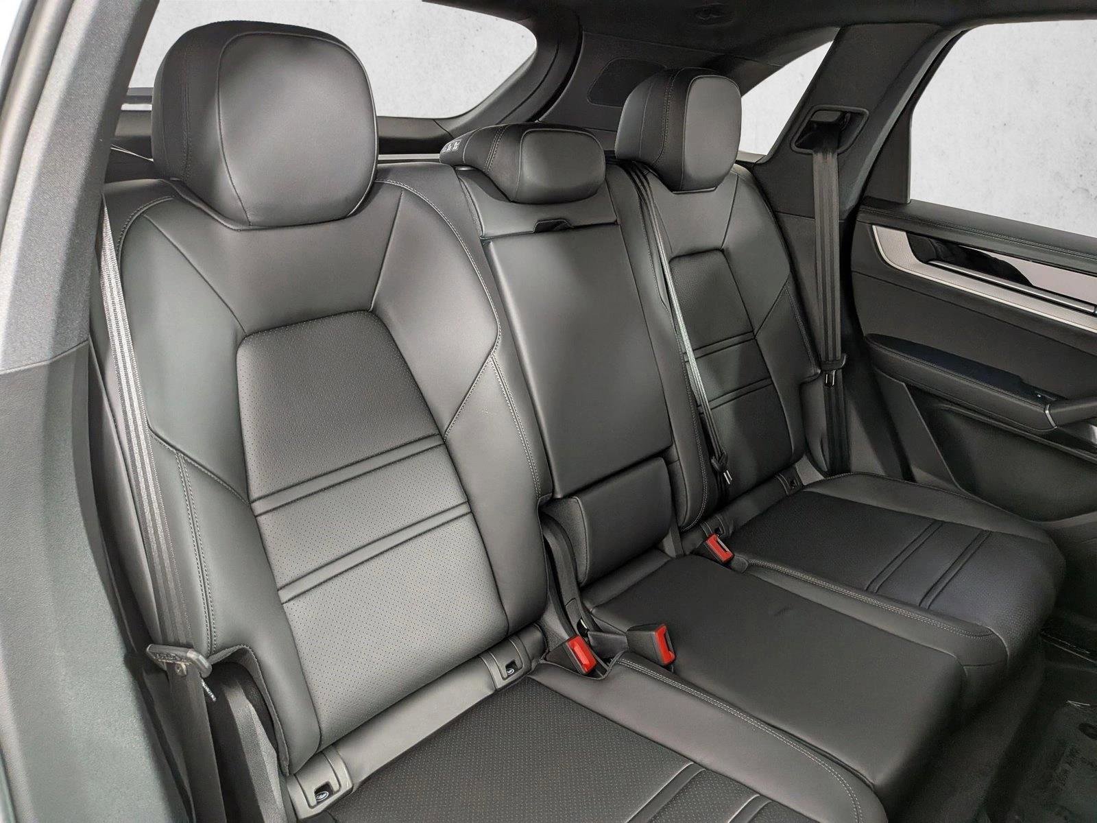 New 2026 Porsche Cayenne AWD/4WD image 23