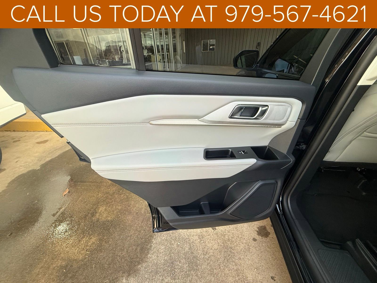 New 2026 Ford Explorer Active image 32