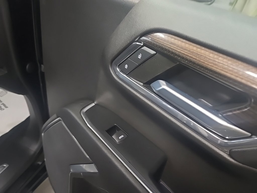 Used 2023 Chevrolet Silverado 1500 LT AWD/4WD image 32